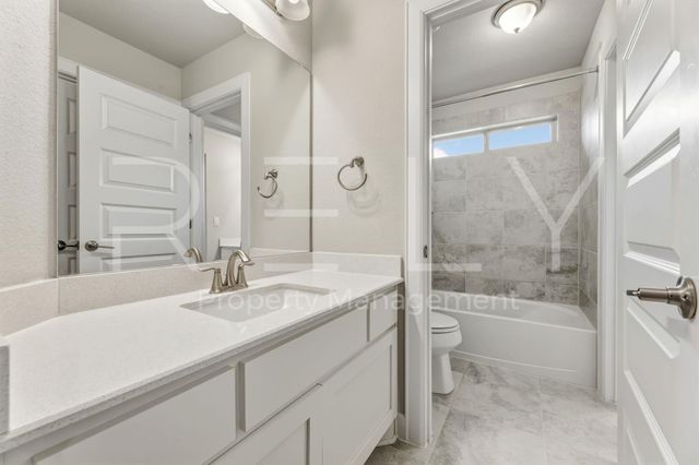 240 Cross Timbers DR, Georgetown, TX 78628