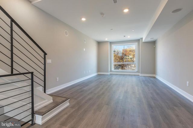 2327 N 3RD ST, Philadelphia, PA 19133