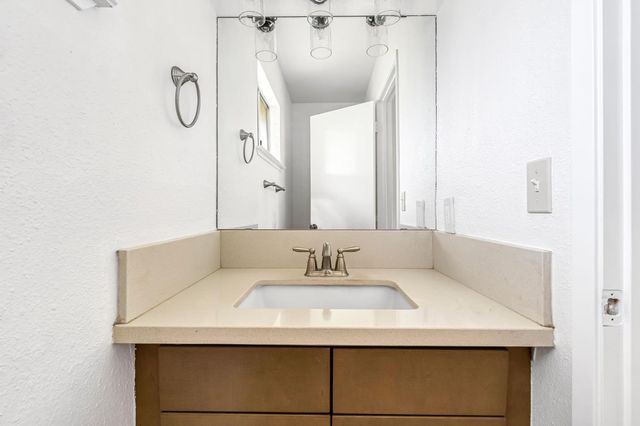 2203 N Cornelia Avenue, Fresno, CA 93722