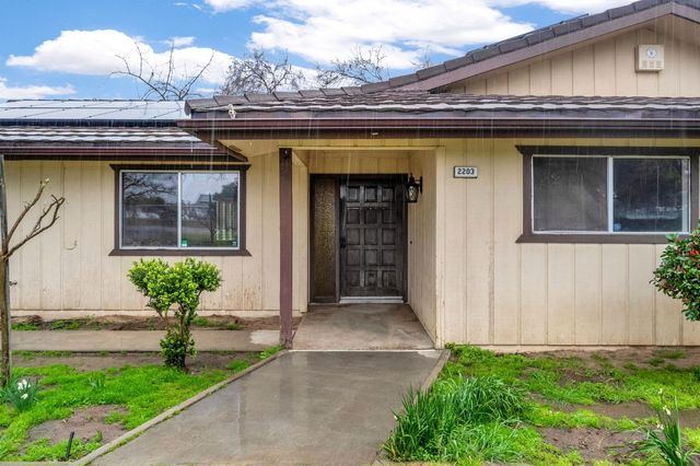 2203 N Cornelia Avenue, Fresno, CA 93722