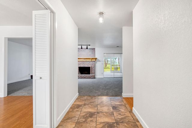 2203 N Cornelia Avenue, Fresno, CA 93722