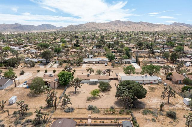 56616 Mountain View Trail, Yucca Valley, CA 92284