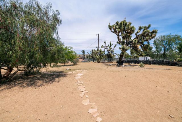 56616 Mountain View Trail, Yucca Valley, CA 92284