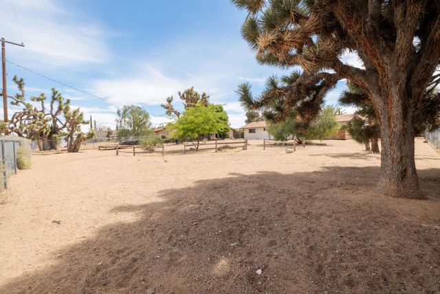 56616 Mountain View Trail, Yucca Valley, CA 92284