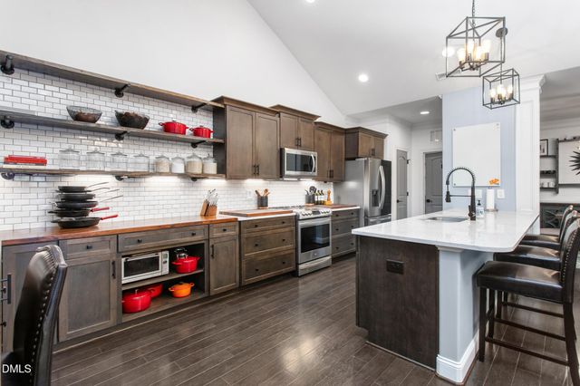 185 Balmoral Court, Burlington, NC 27215