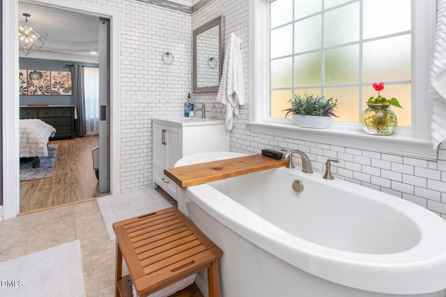 185 Balmoral Court, Burlington, NC 27215