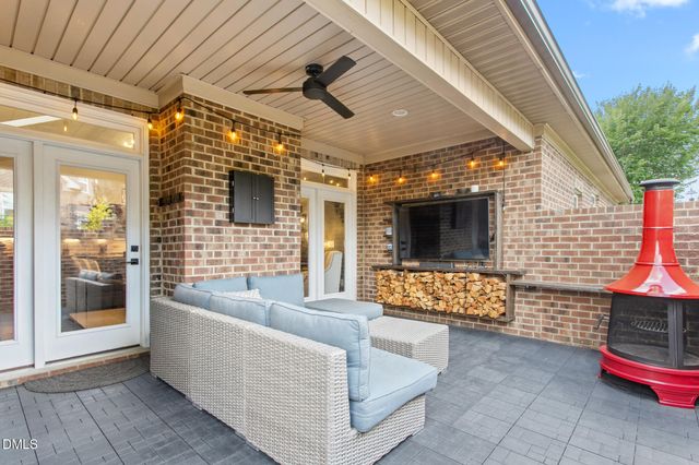 185 Balmoral Court, Burlington, NC 27215