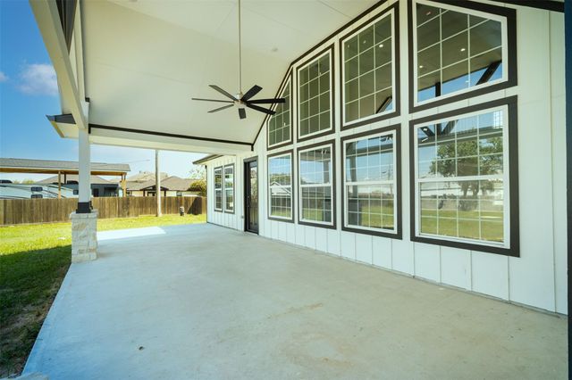 1714 Mackey Drive, Dickinson, TX 77539