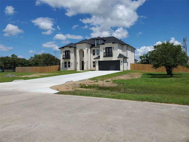 1714 Mackey Drive, Dickinson, TX 77539