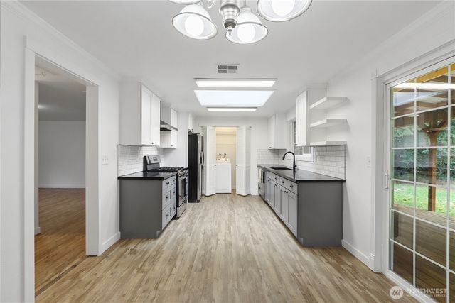 3380 NW Shadow Glen Boulevard, Silverdale, WA 98383