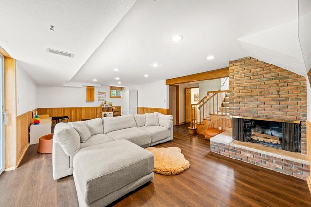 228 N Sawyer ROAD, Summit, WI 53066