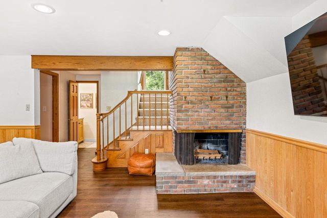 228 N Sawyer ROAD, Summit, WI 53066