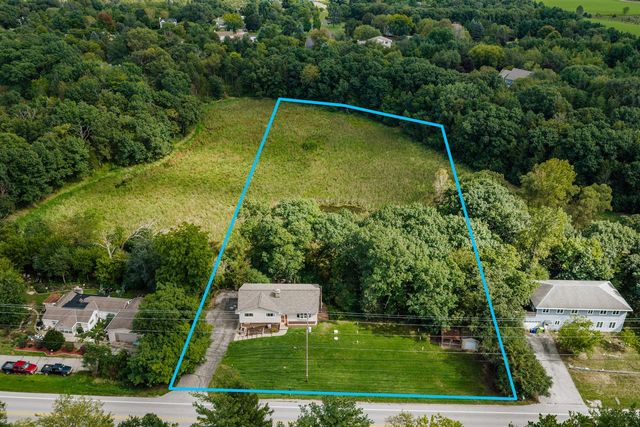 228 N Sawyer ROAD, Summit, WI 53066