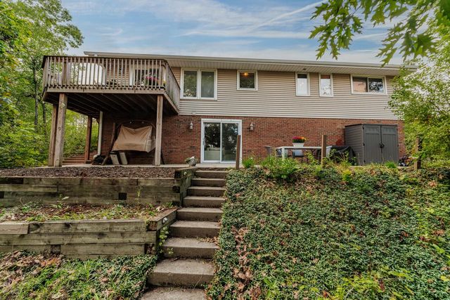 228 N Sawyer ROAD, Summit, WI 53066