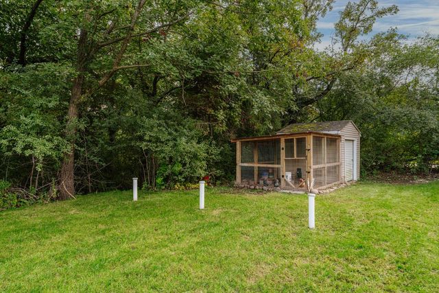 228 N Sawyer ROAD, Summit, WI 53066