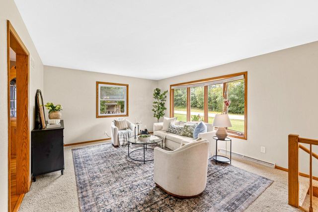 228 N Sawyer ROAD, Summit, WI 53066