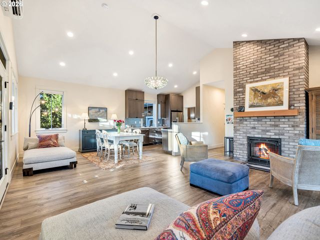 777 N MARION Ave, Gearhart, OR 97138