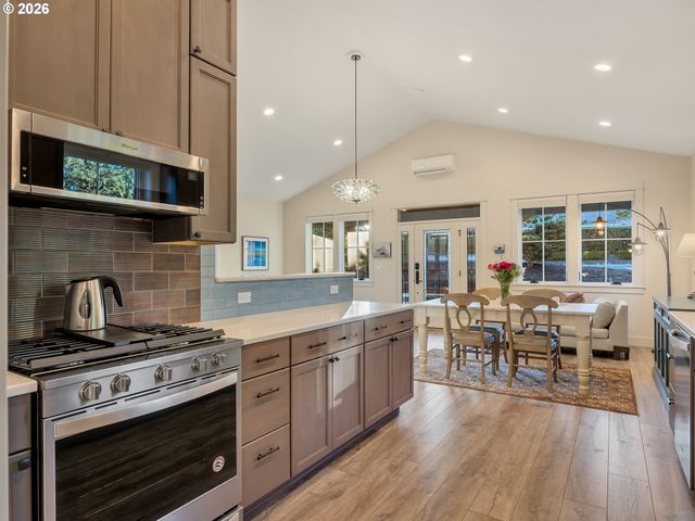 777 N MARION Ave, Gearhart, OR 97138