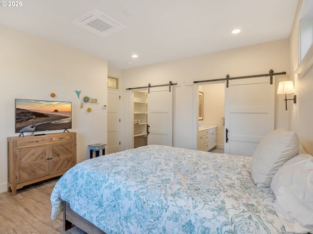 777 N MARION Ave, Gearhart, OR 97138