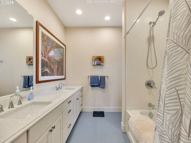 777 N MARION Ave, Gearhart, OR 97138