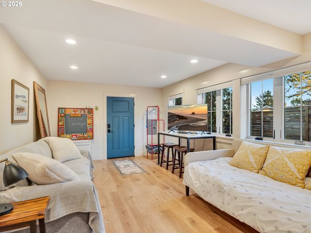 777 N MARION Ave, Gearhart, OR 97138