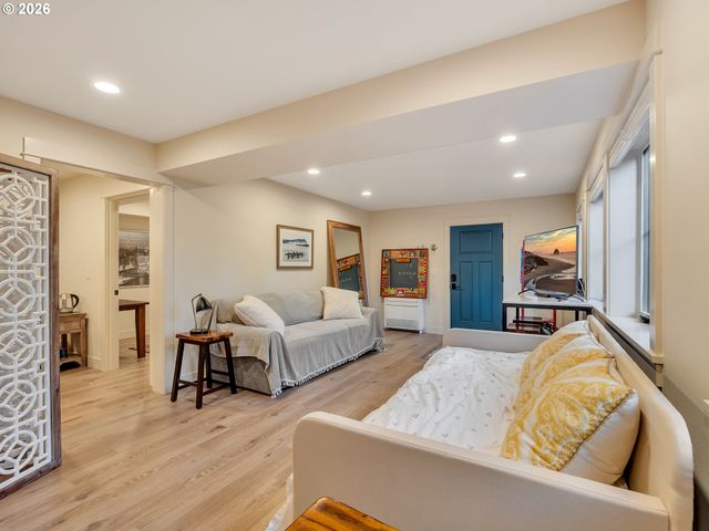 777 N MARION Ave, Gearhart, OR 97138