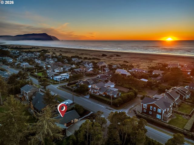 777 N MARION Ave, Gearhart, OR 97138