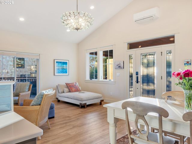 777 N MARION Ave, Gearhart, OR 97138