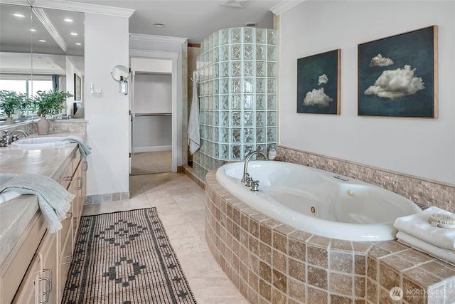 3312 Beach Drive SW, Seattle, WA 98116