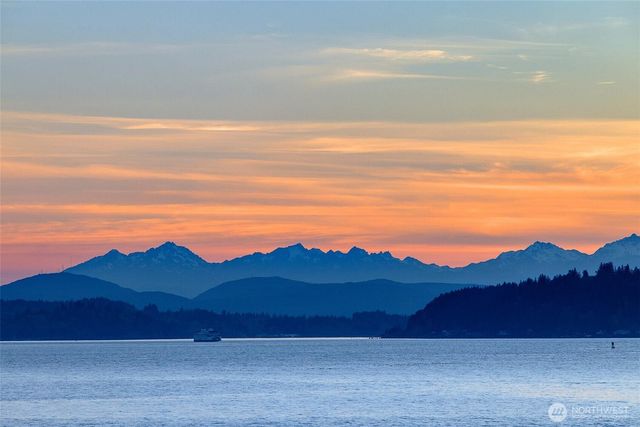 3312 Beach Drive SW, Seattle, WA 98116