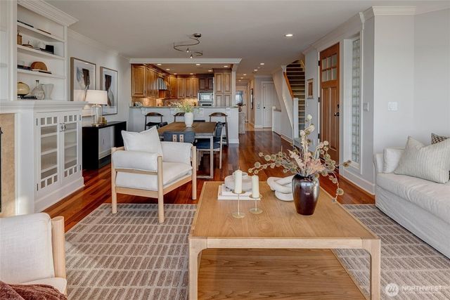 3312 Beach Drive SW, Seattle, WA 98116
