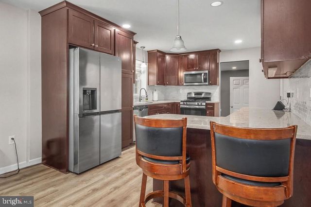 105 LAYTON DR, New Castle, DE 19720