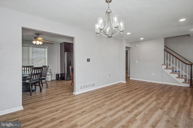 105 LAYTON DR, New Castle, DE 19720