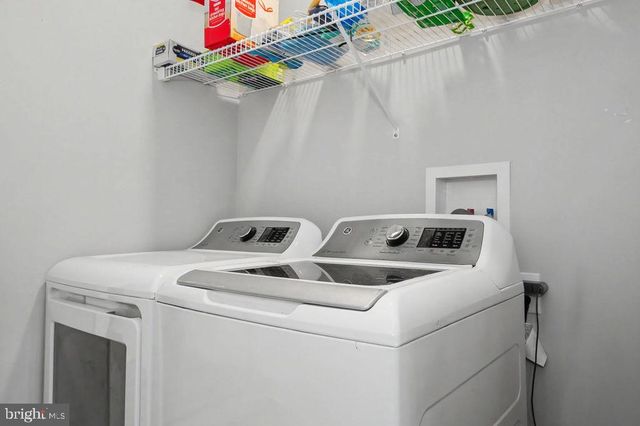 105 LAYTON DR, New Castle, DE 19720