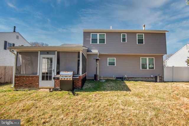 105 LAYTON DR, New Castle, DE 19720