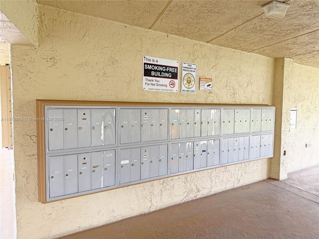 500 W Village Green Cir W 203, Palm Springs, FL 33461