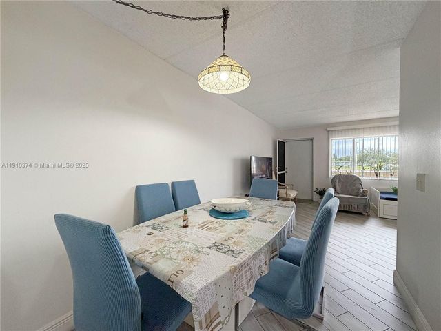 500 W Village Green Cir W 203, Palm Springs, FL 33461