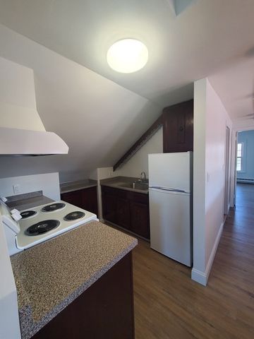 219 Broadway 3, Lynn, MA 01904