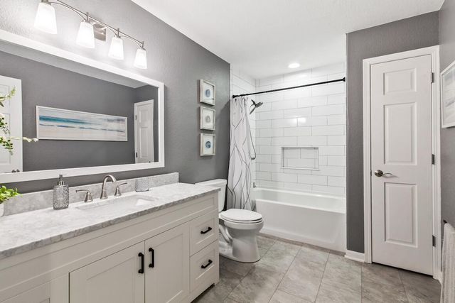 1370 Mamerow LANE E, Oconomowoc, WI 53066