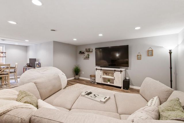 1370 Mamerow LANE E, Oconomowoc, WI 53066
