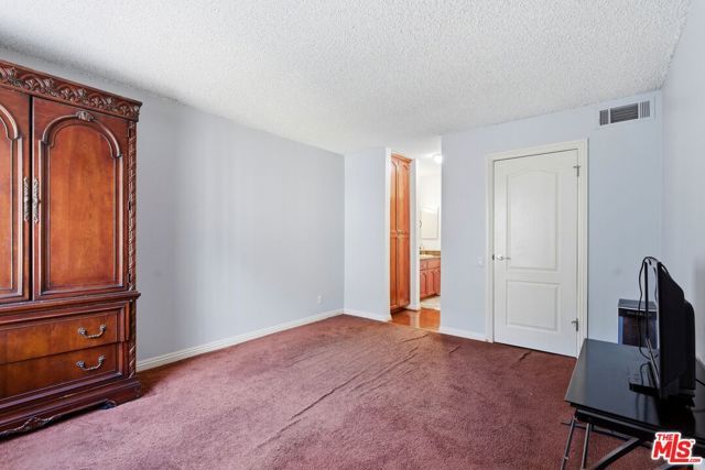 5460 White Oak Avenue G217, Encino (los Angeles), CA 91316