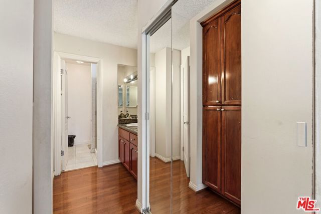 5460 White Oak Avenue G217, Encino (los Angeles), CA 91316