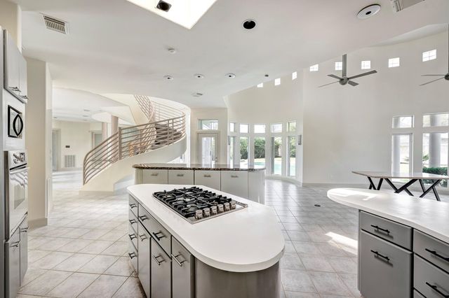 5304 Braeburn Drive, Bellaire, TX 77401