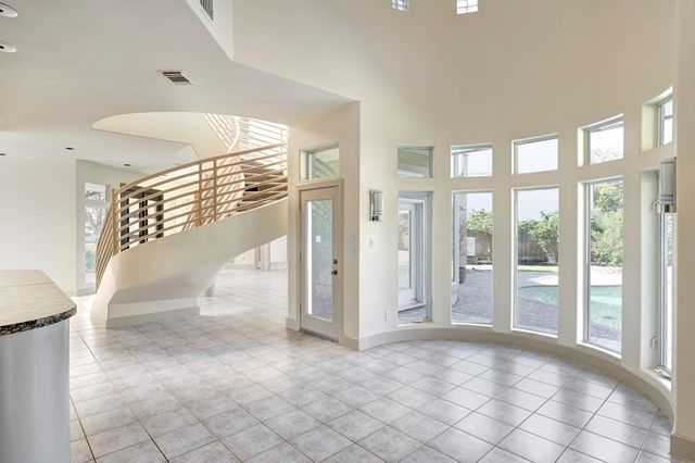 5304 Braeburn Drive, Bellaire, TX 77401