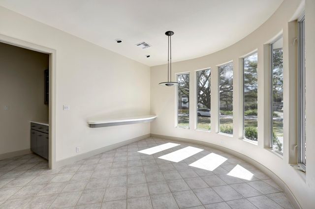 5304 Braeburn Drive, Bellaire, TX 77401