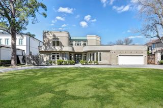 5304 Braeburn Drive, Bellaire, TX 77401