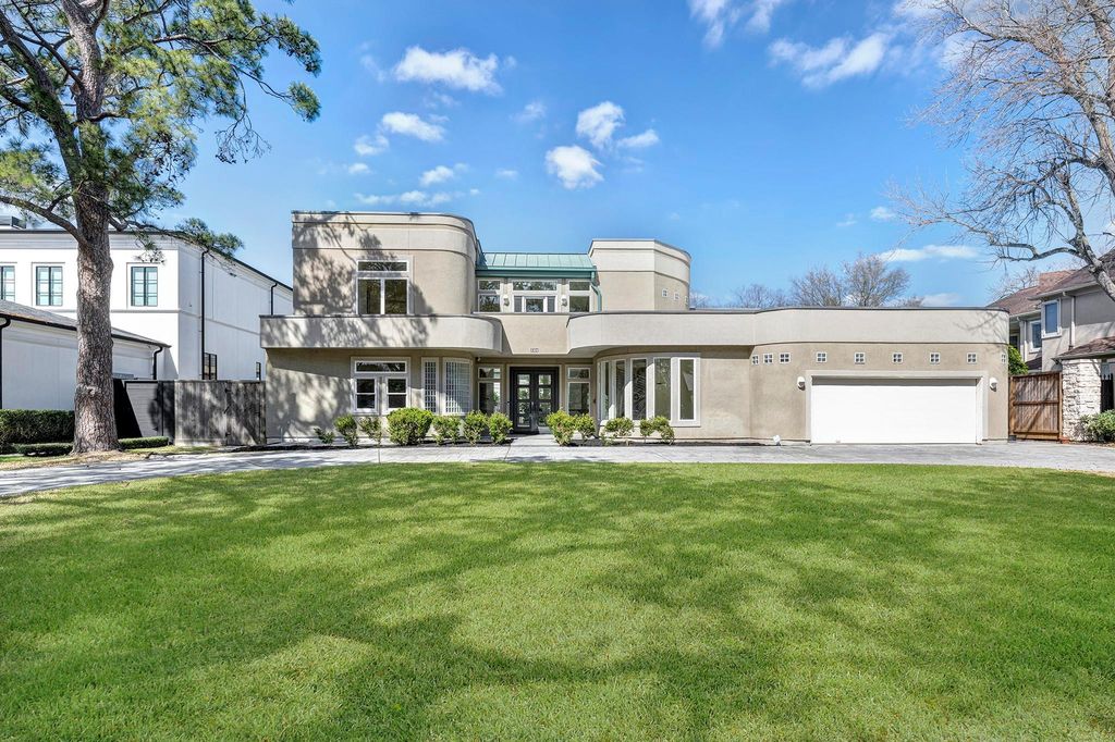 5304 Braeburn Drive, Bellaire, TX 77401