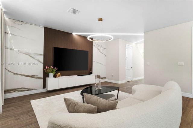 4642 W Pinehurst Trl W, Oakland Park, FL 33309