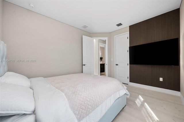 4642 W Pinehurst Trl W, Oakland Park, FL 33309