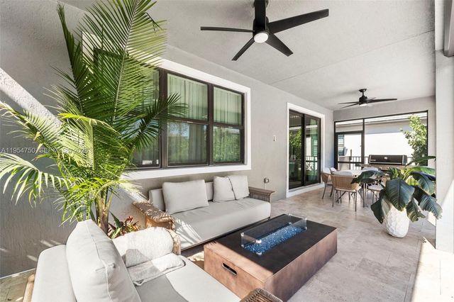 4642 W Pinehurst Trl W, Oakland Park, FL 33309